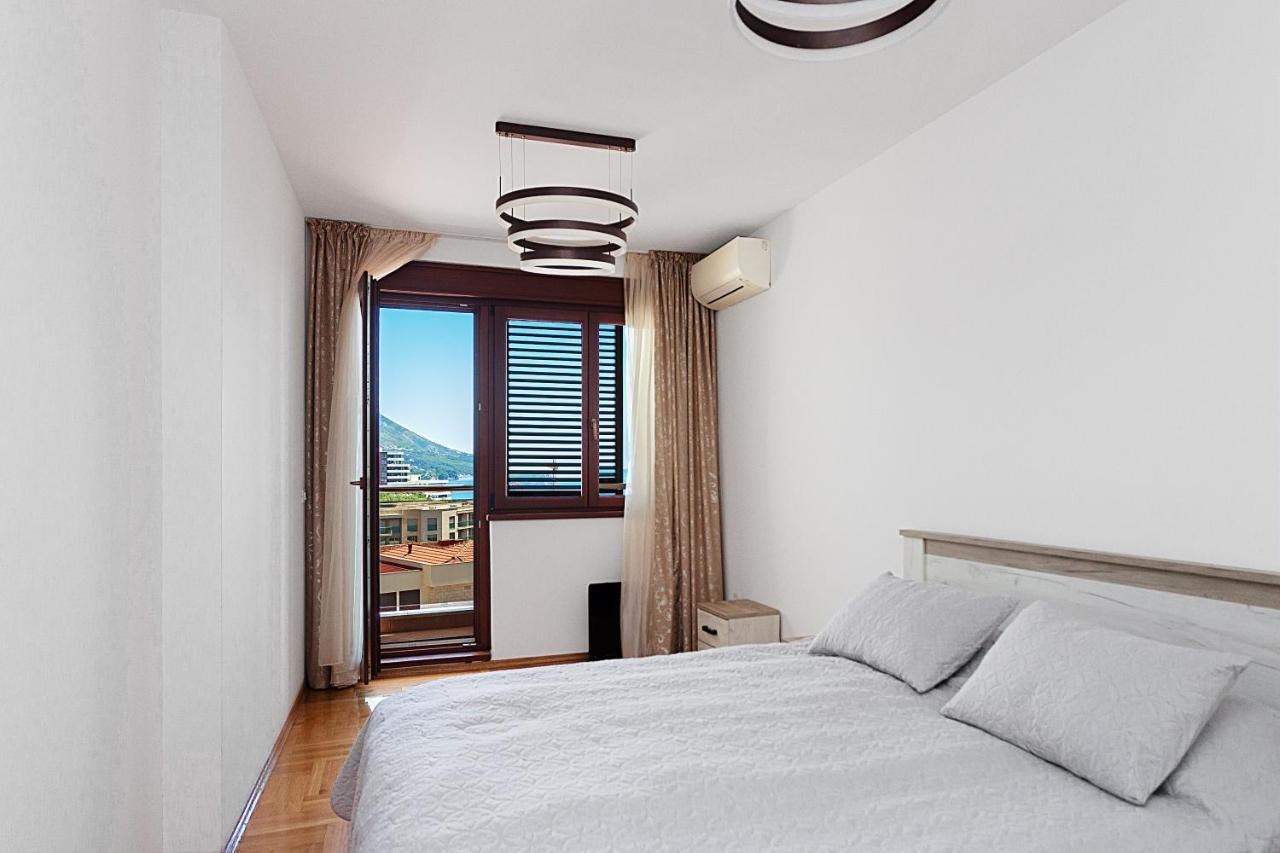 Three Bedroom Spacious Apartment Anatolia Budva Exteriör bild