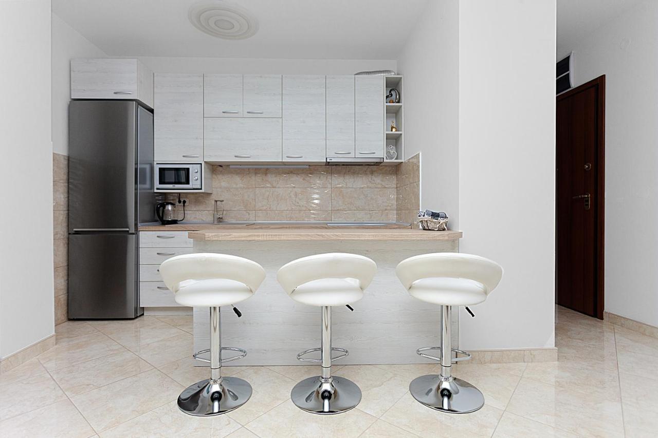 Three Bedroom Spacious Apartment Anatolia Budva Exteriör bild