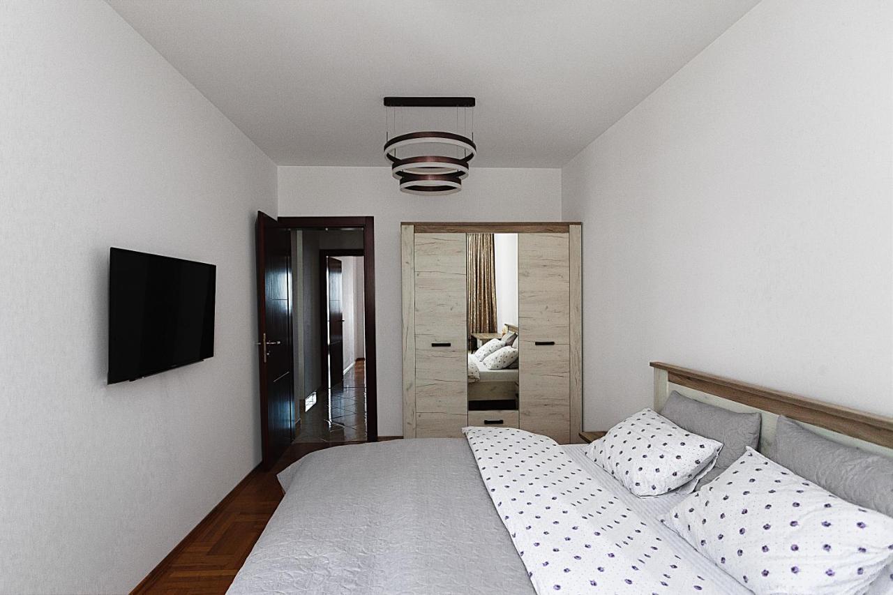 Three Bedroom Spacious Apartment Anatolia Budva Exteriör bild