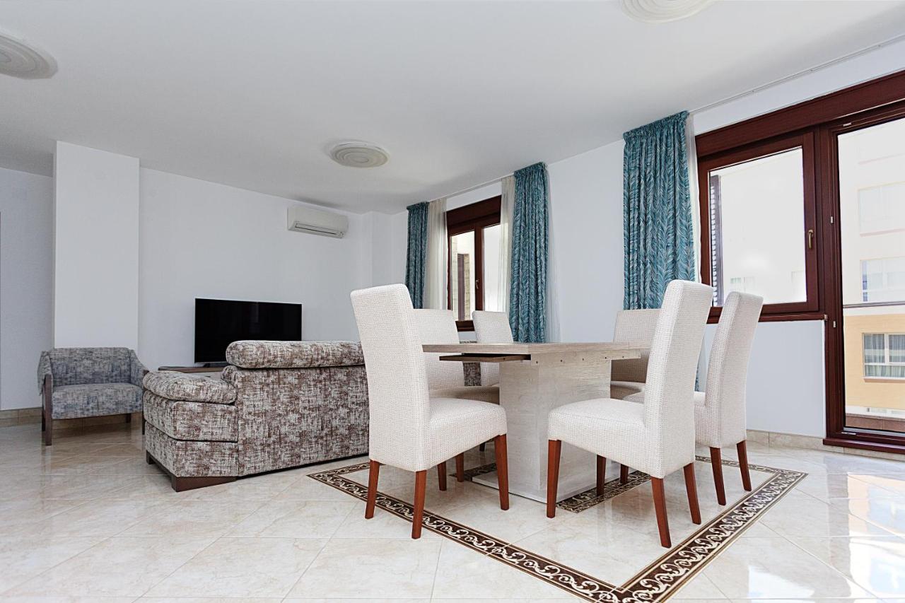 Three Bedroom Spacious Apartment Anatolia Budva Exteriör bild
