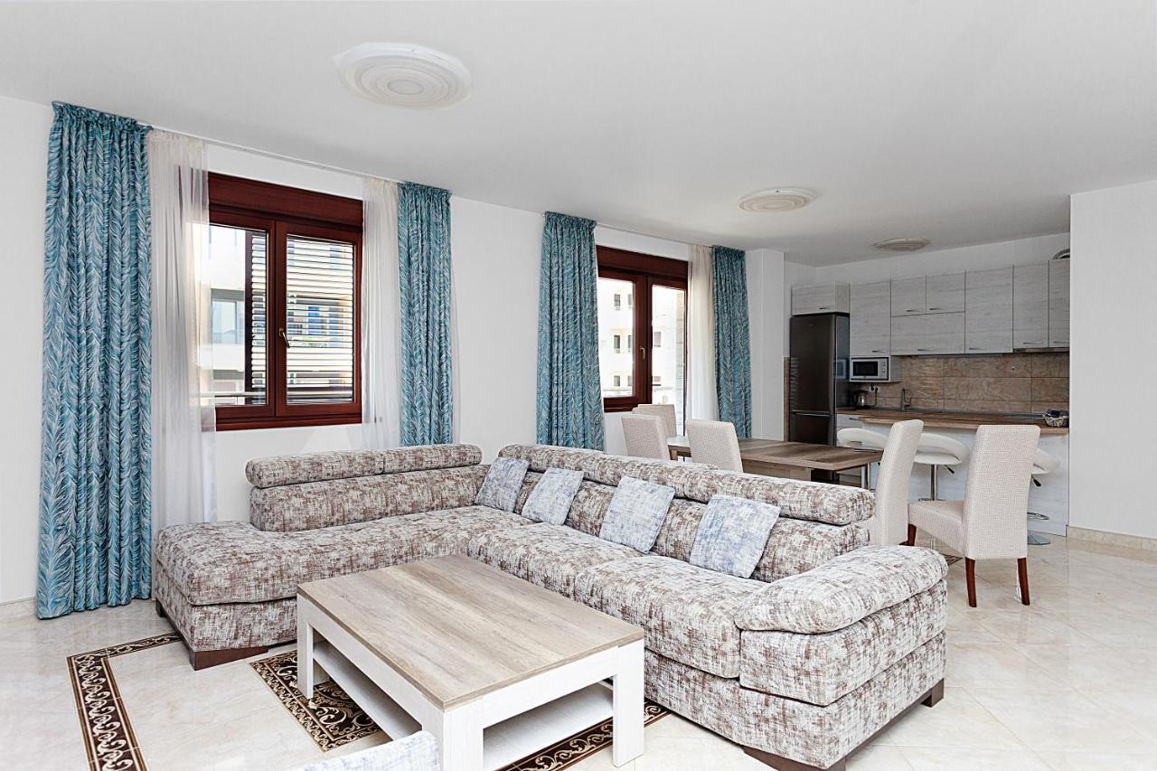 Three Bedroom Spacious Apartment Anatolia Budva Exteriör bild