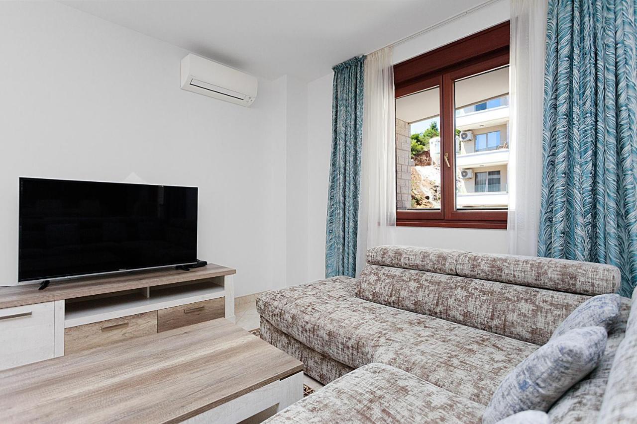Three Bedroom Spacious Apartment Anatolia Budva Exteriör bild
